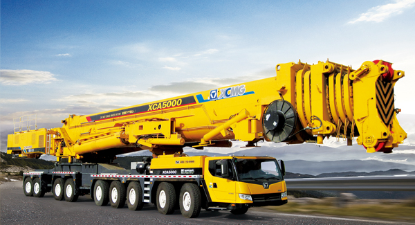 XCMG successfully developed XCA5000 all-terrain crane with the largest tonnage and highest technical standard in the world.
