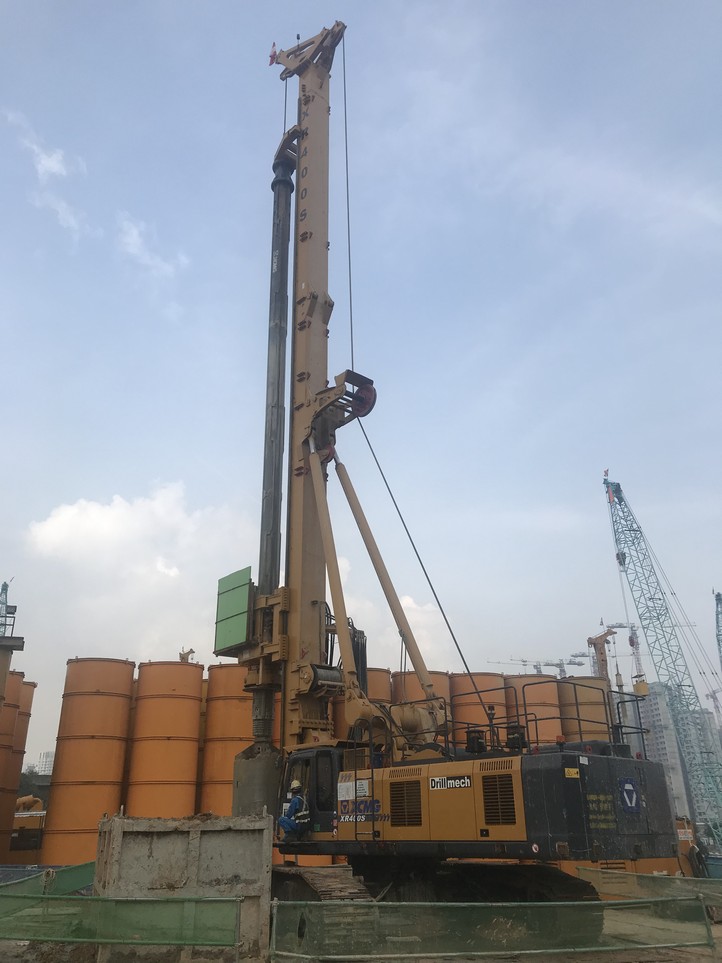 2019年4月徐工XR400S旋挖鉆機在新加坡施工