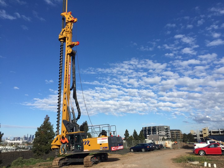 2017年7月徐工旋挖鉆機在澳大利亞進行房建樁施工
